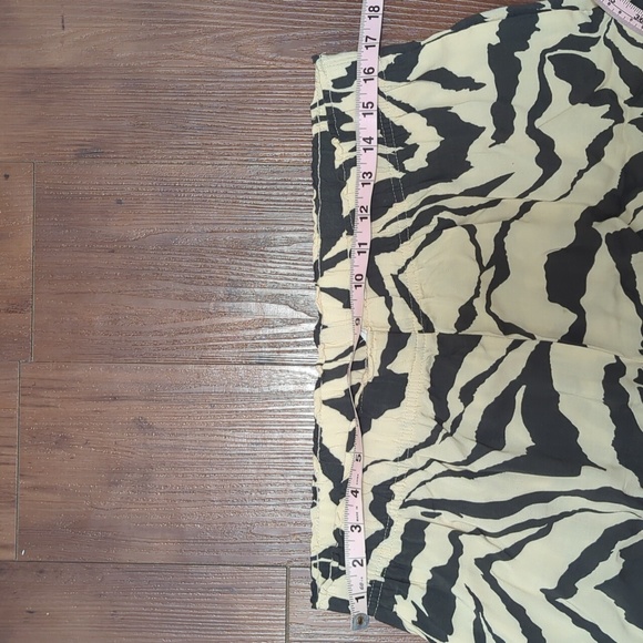 H&M pants - Picture 3 of 4